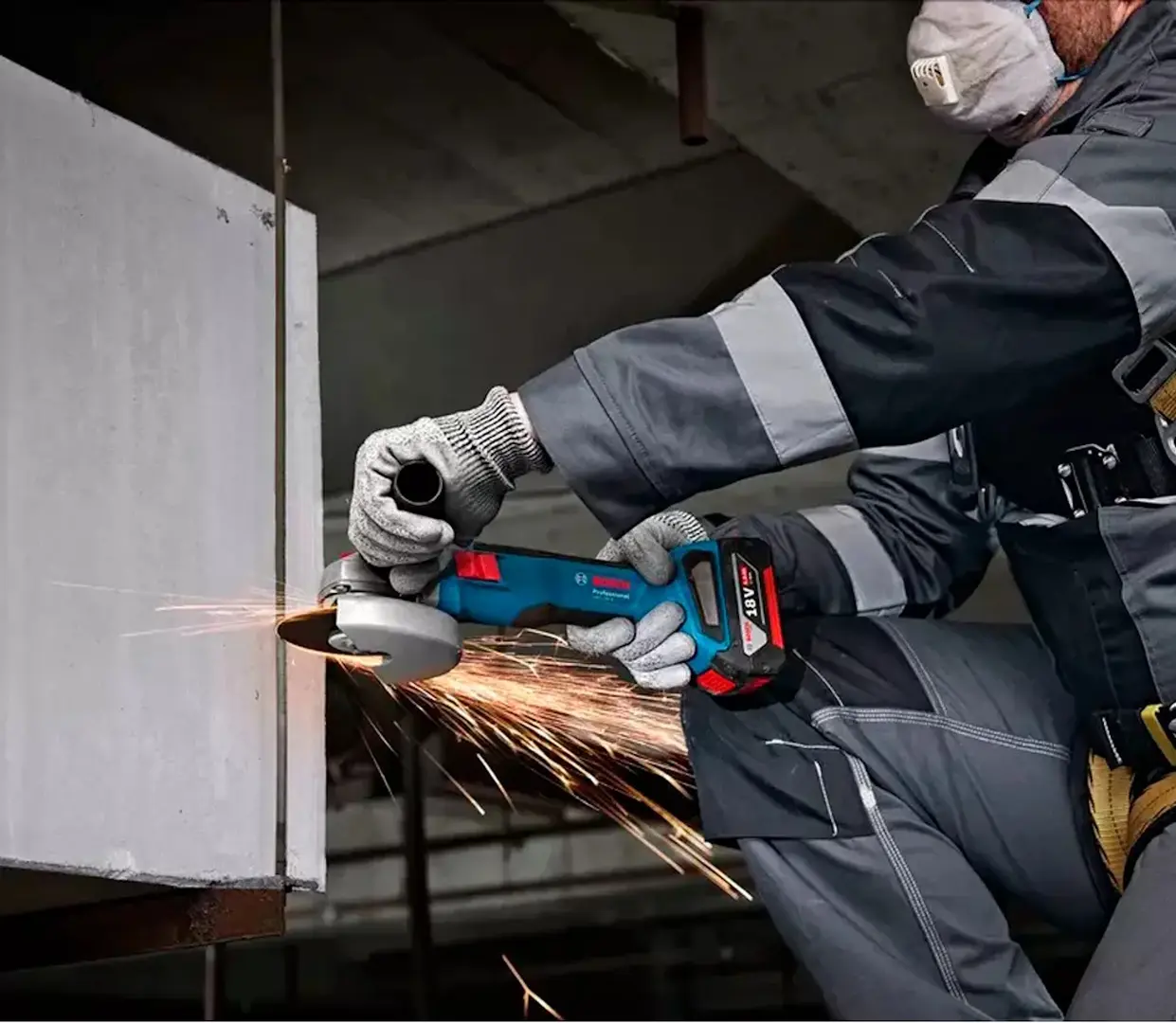 Аккумуляторная угловая шлифмашина Bosch GWS 18V-8 Professional (06019N9000) - 2