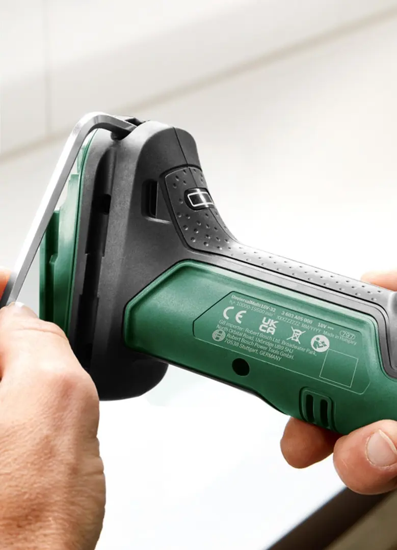 Instrument multifunctional cu acumulator Bosch UniversalMulti 18V-32 (603105000) - 2