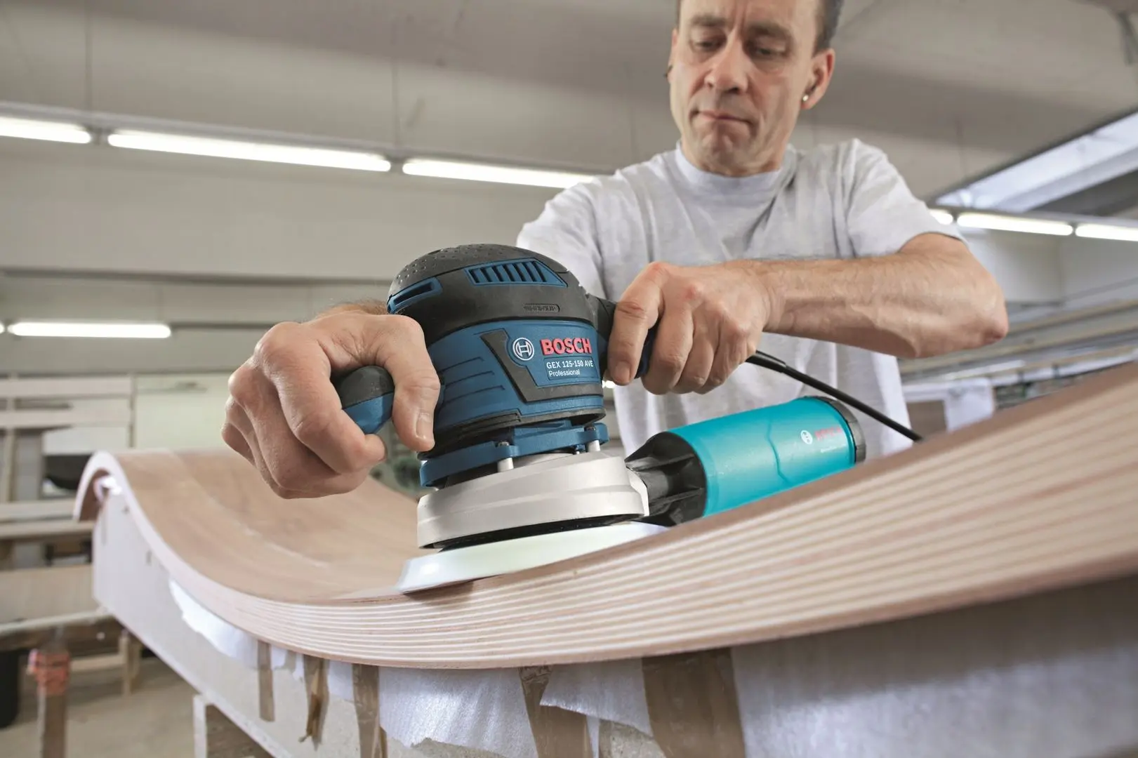 Slefuitor orbital Bosch Professional GEX 40-150