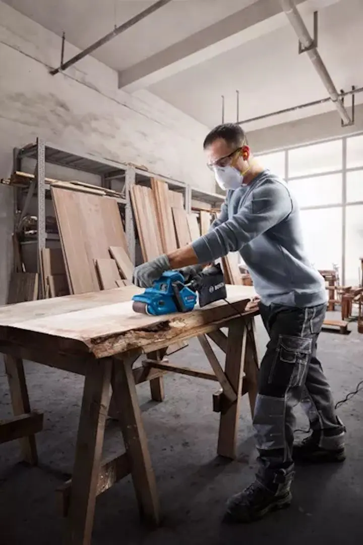 Masina de slefuit cu banda Bosch GBS 750