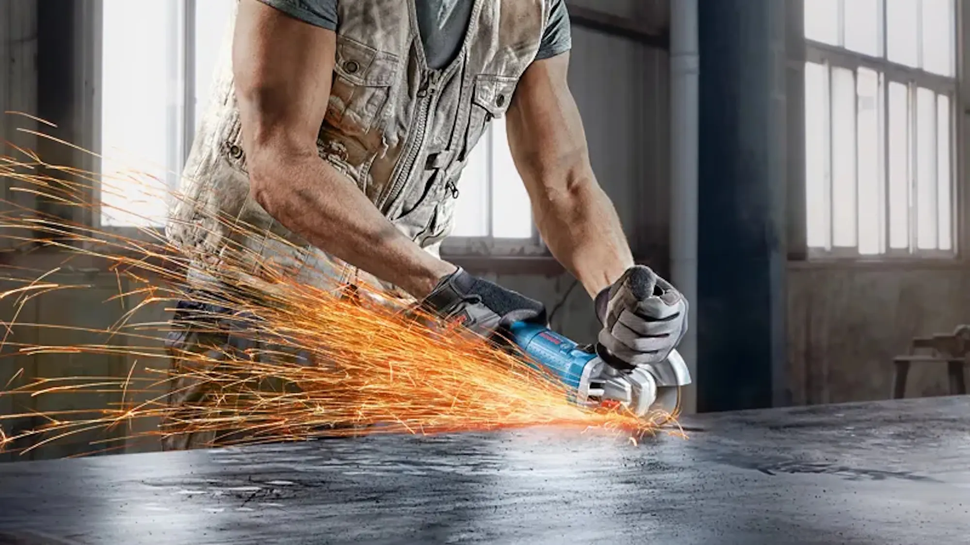 Угловая шлифовальная машина Bosch GWS 880 (060139600A)