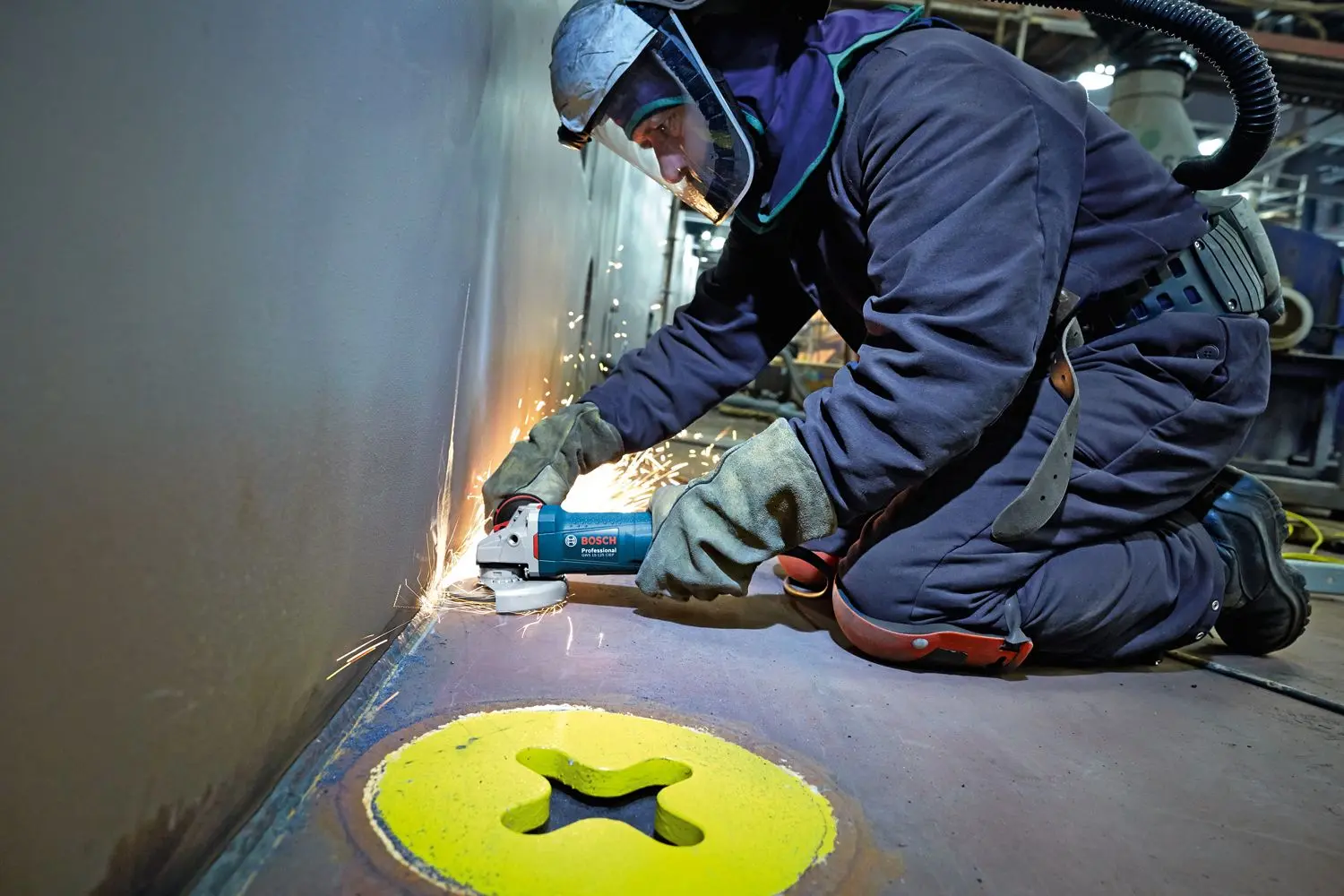 Угловая шлифовальная машина Bosch Professional GWS 15-125 CIEP - 2