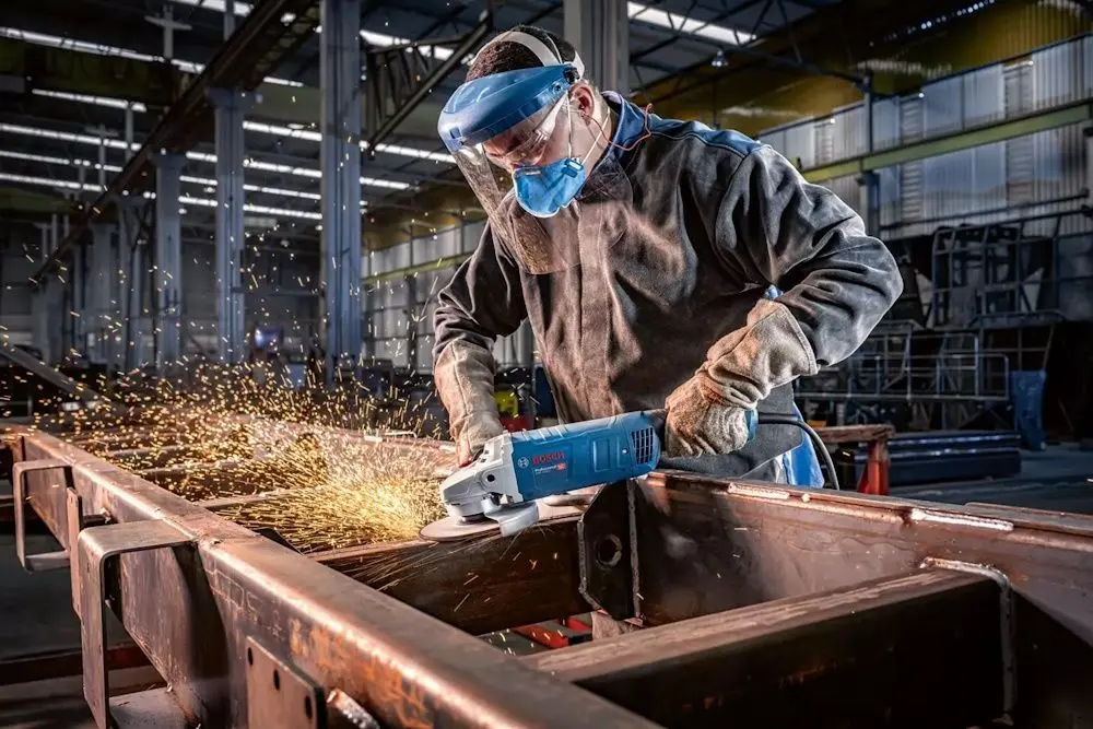 Polizor unghiular Bosch Professional GWS 2400 J