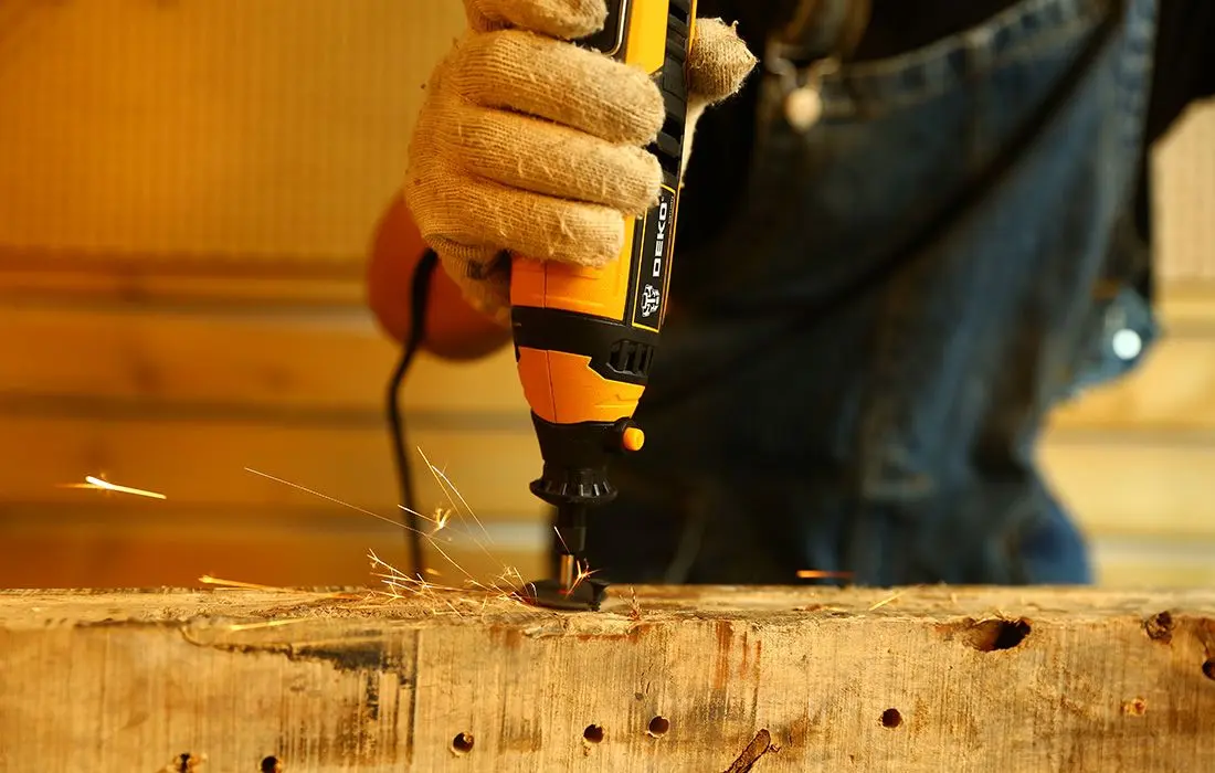 Polizor drept Deko DKRT135ST1 - 2