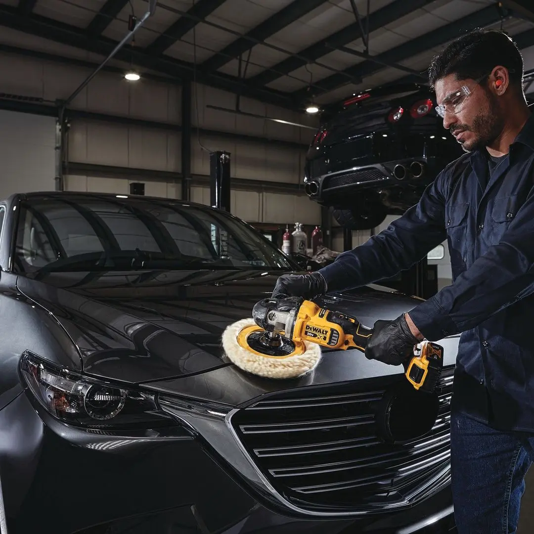 Аккумуляторная полировальная машина DeWALT DCM849N Solo