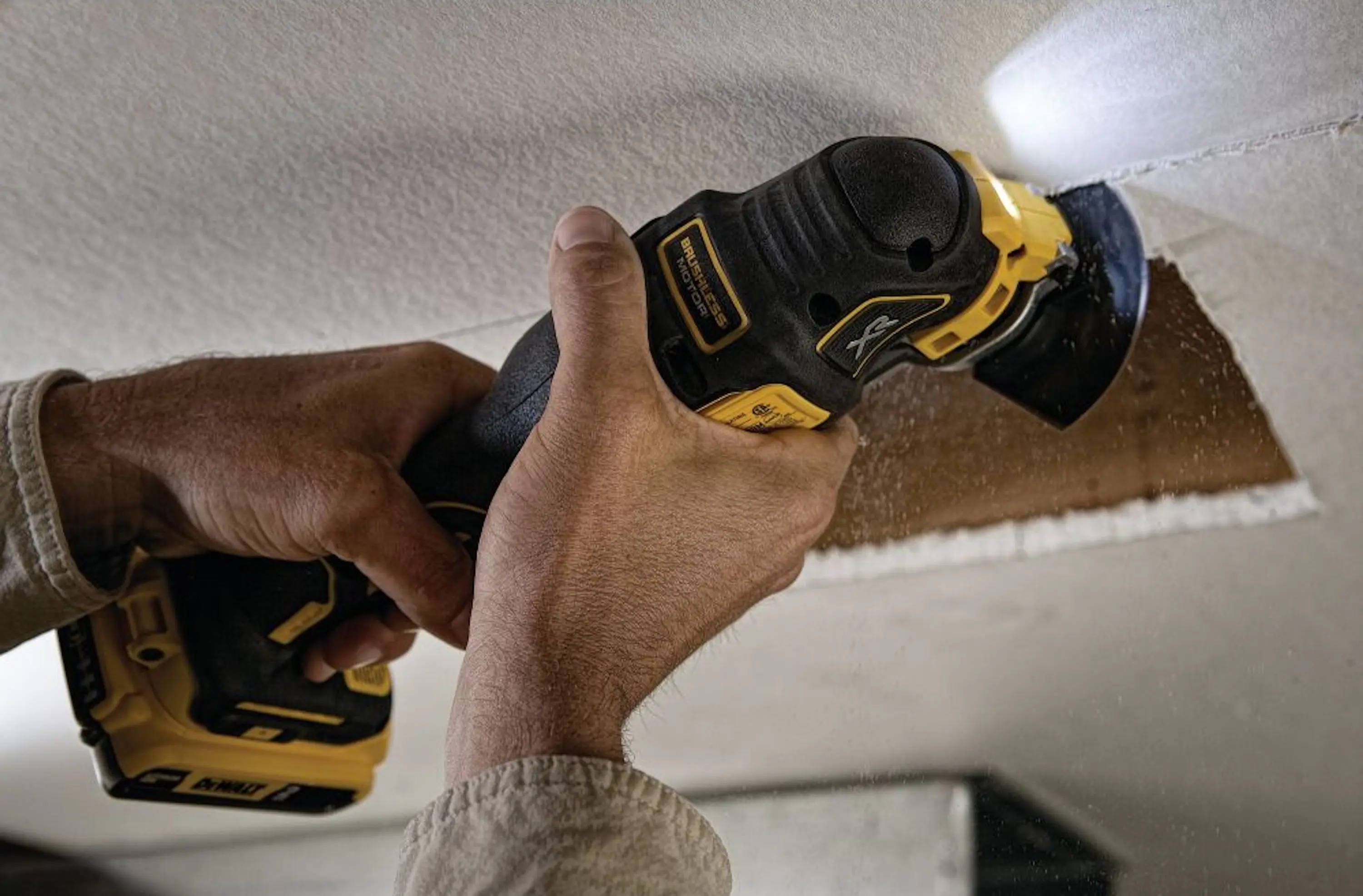 Многофункциональный инструмент Dewalt DCS355N - 4