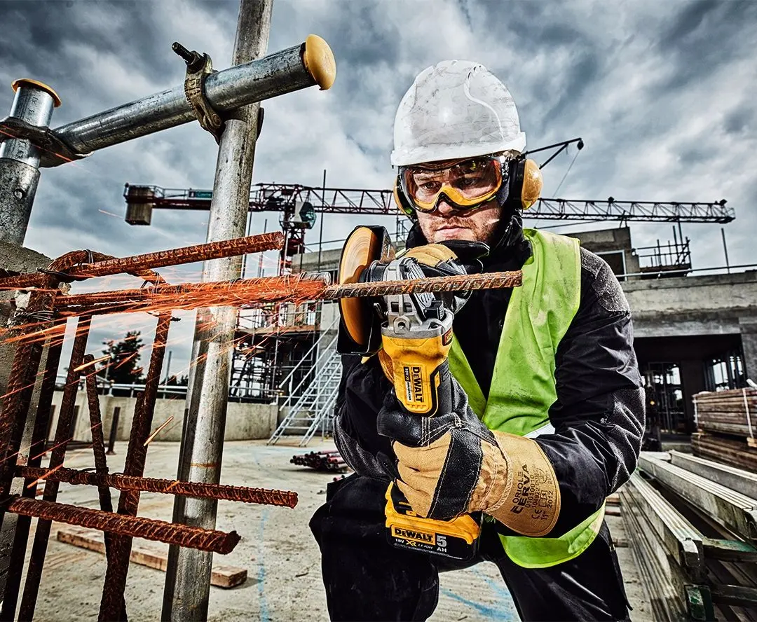 Polizor unghiular Dewalt DCG406N