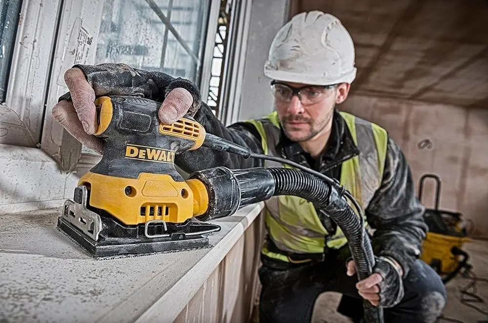 Вибрационная шлифовальная машина Dewalt DWE6411
