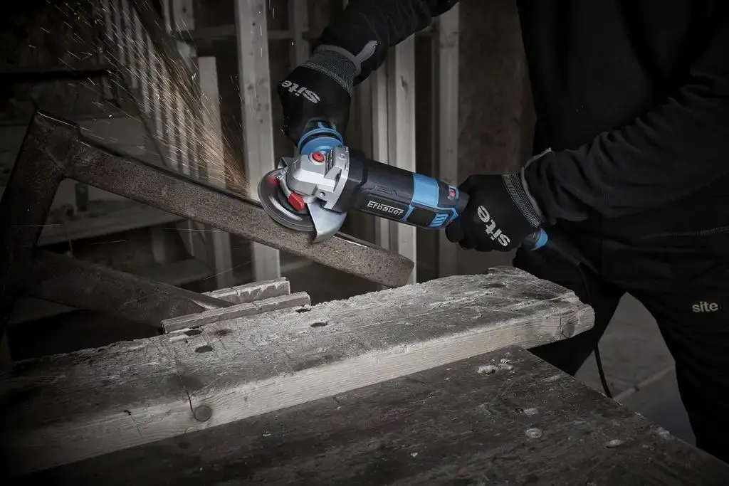 Polizor unghiular Erbauer EAG1010-125