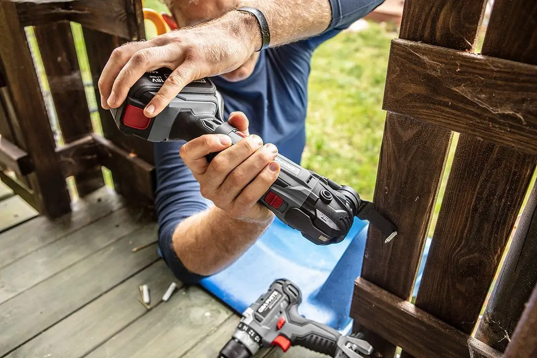 Renovator cu acumulator Graphite 58G013