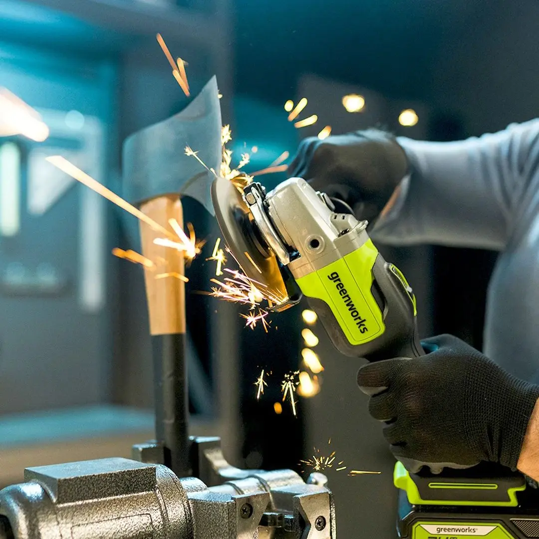 Masina de slefuit unghiulara cu acumulator GreenWorks GD24AG