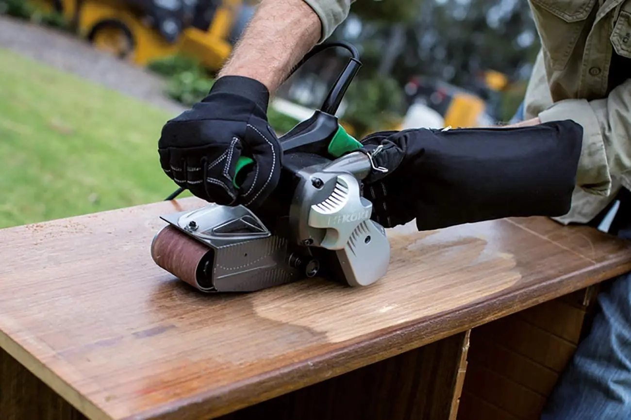 Ленточная шлифмашина Hikoki SB8V2WAZ