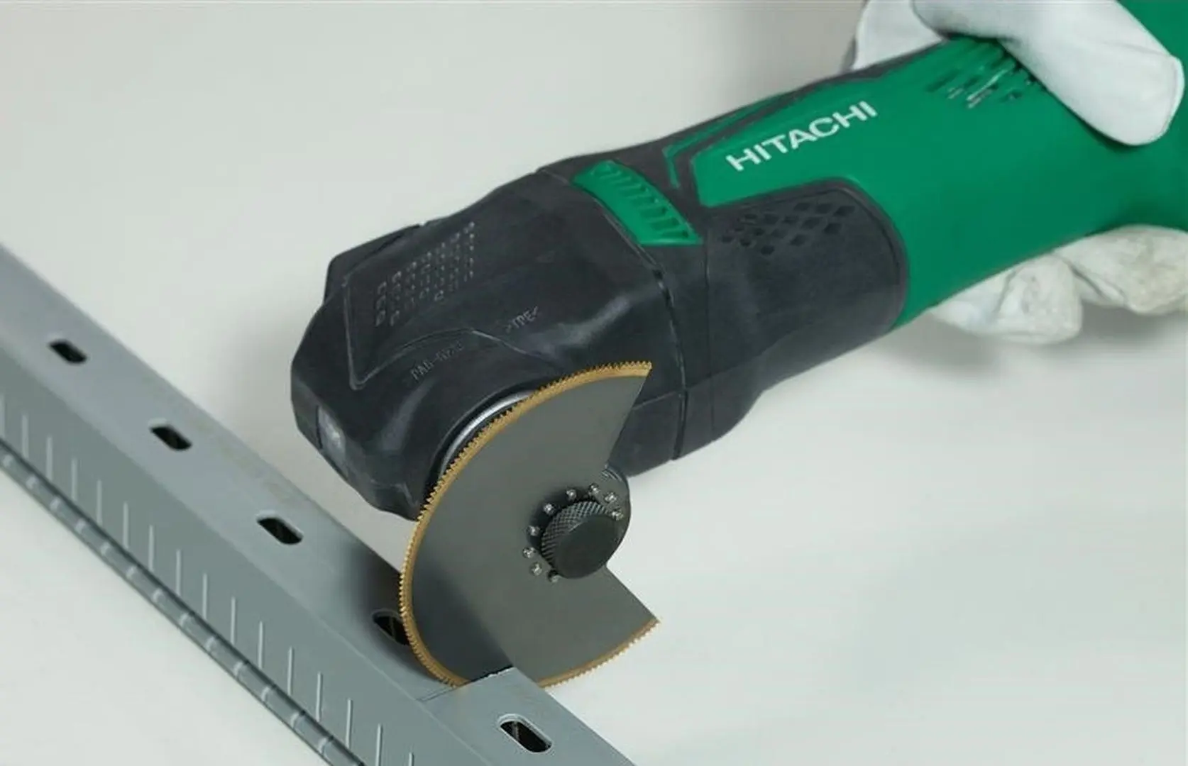 Аккумуляторный многофункциональный инструмент Hitachi CV18DBLRF