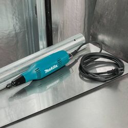 Прямая шлифмашина Makita GD0603 Thumb