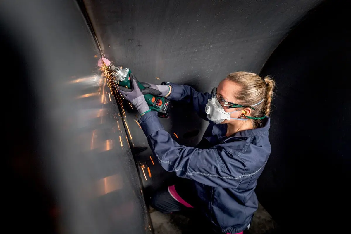 Polizor drept pe acumulator Metabo GVB 18 LTX BL 11-28 Compact (Green)