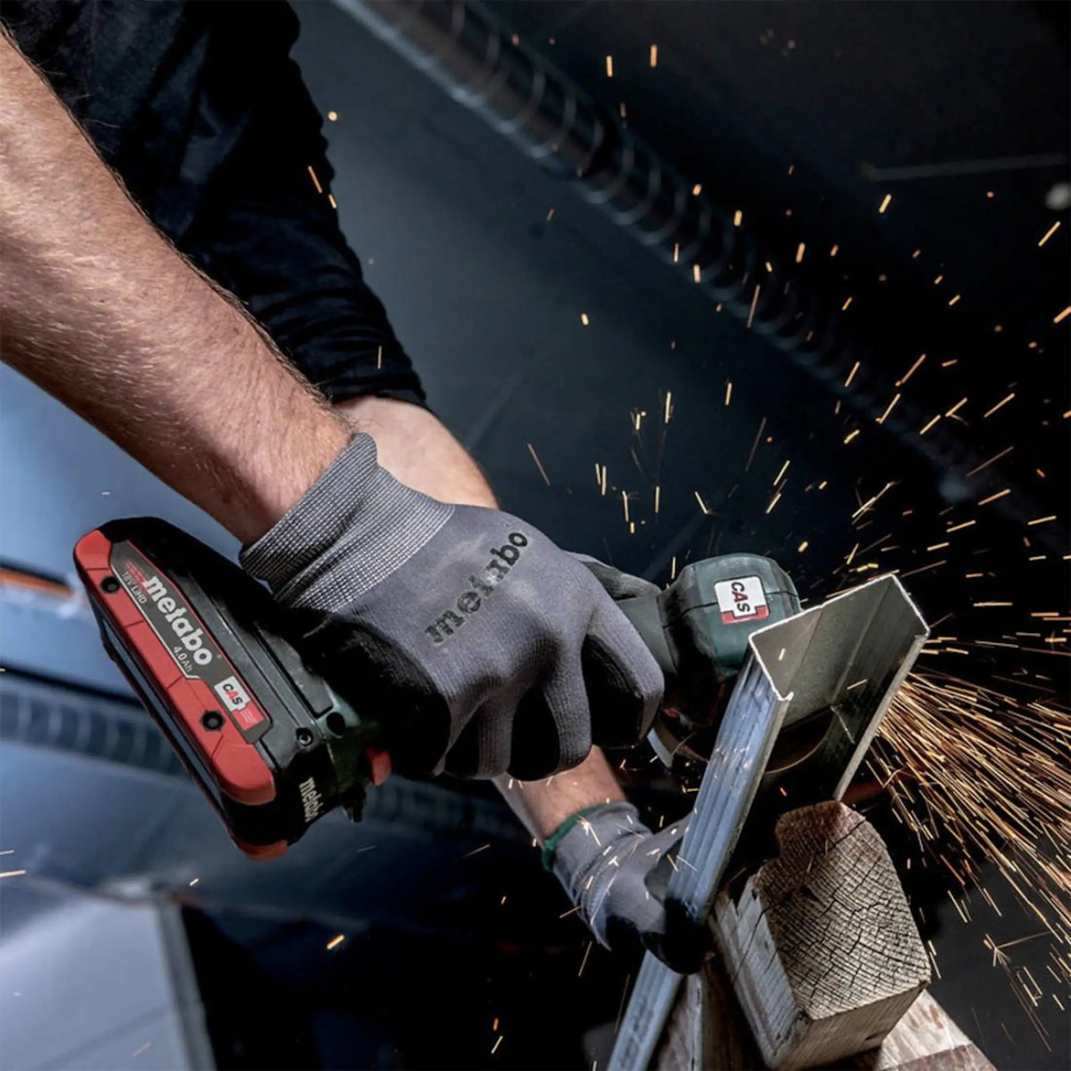 Аккумуляторная угловая шлифмашина Metabo CC 18 LTX BL (600349840) - 3