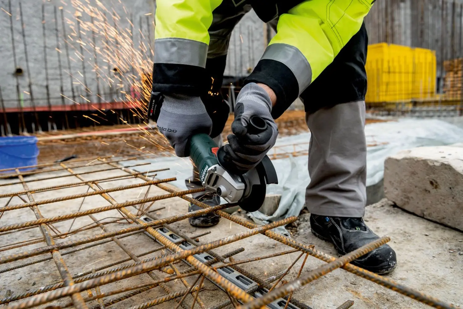 Polizor unghiular cu acumulator Metabo W 18 L 9-125 Quick Solo