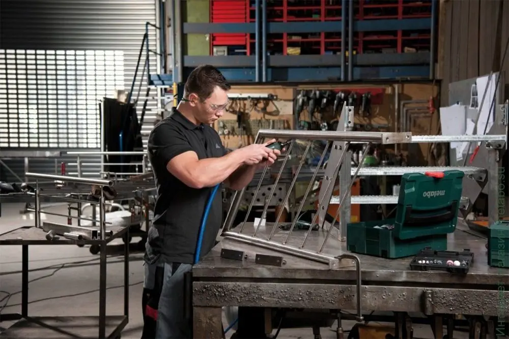 Набор пневматическая шлифмашина + насадки Metabo DG 25 (604116500)