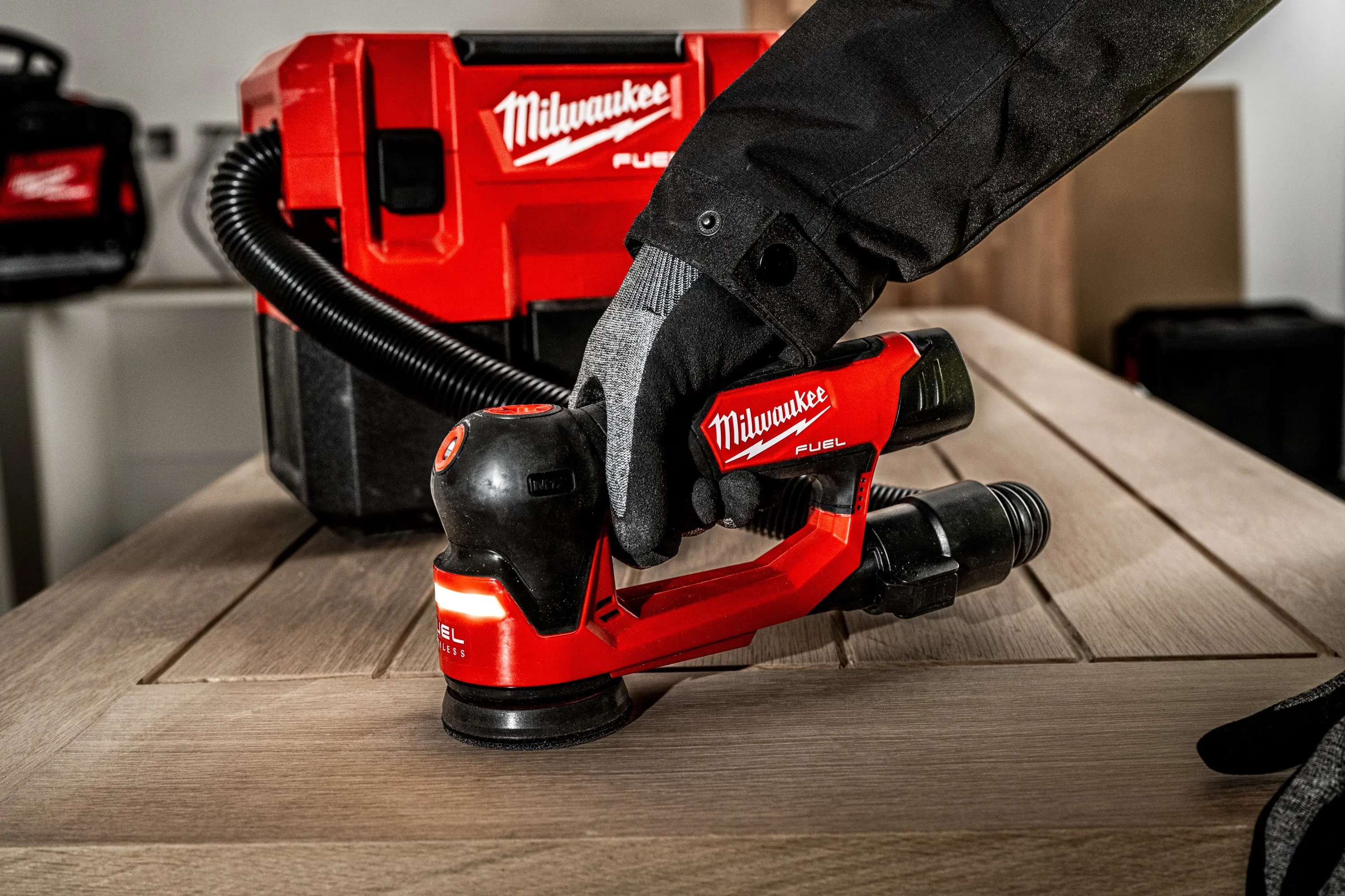 Masina de slefuit excentric cu acumulator Milwaukee M12 FSDR75-0B (4933498232) - 7