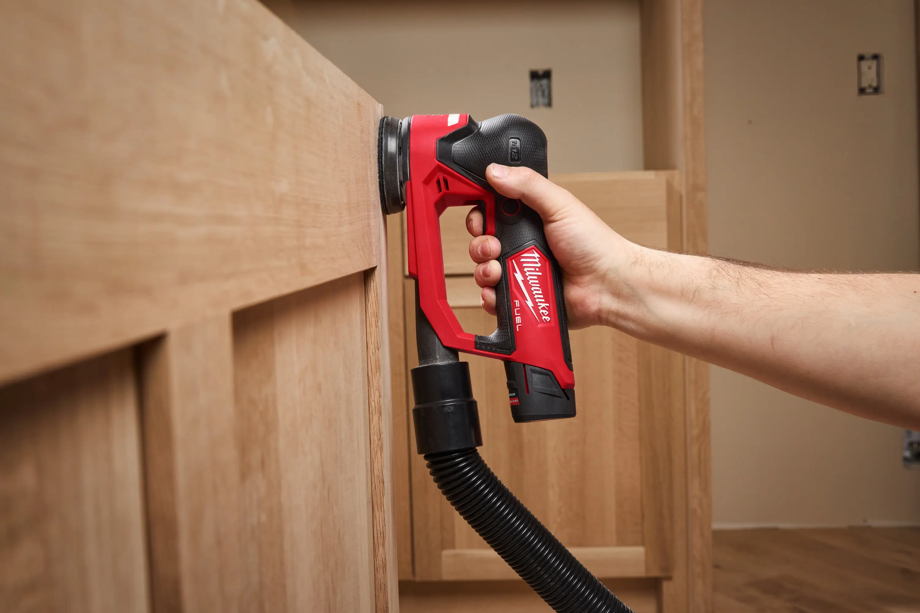 Masina de slefuit excentric cu acumulator Milwaukee M12 FSDR75-0B (4933498232) - 9