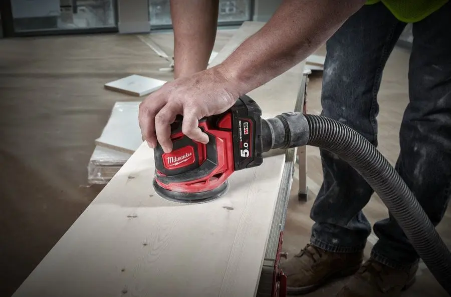 Masina de slefuit excentric cu acumulator Milwaukee M18BOS125-0 Solo