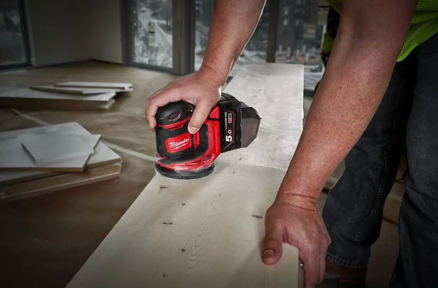 Masina de slefuit excentric cu acumulator Milwaukee M18BOS125-0 Solo