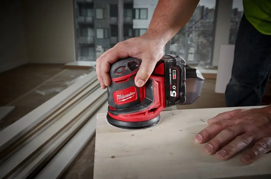 Masina de slefuit excentric cu acumulator Milwaukee M18BOS125-0 Solo