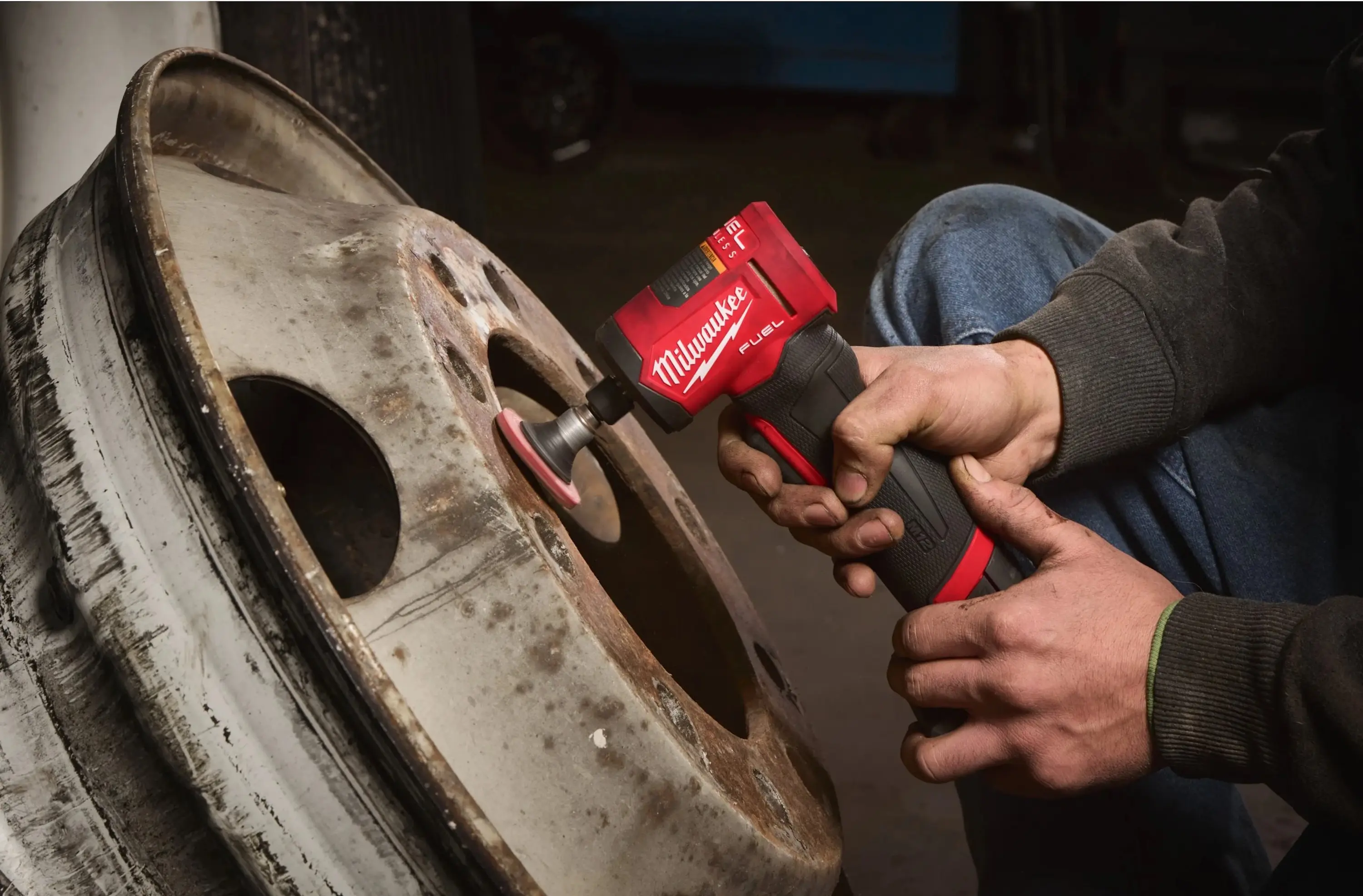 Аккумуляторная угловая шлифмашина Milwaukee M12 FUEL FDGA2-0 (4933498979) - 5