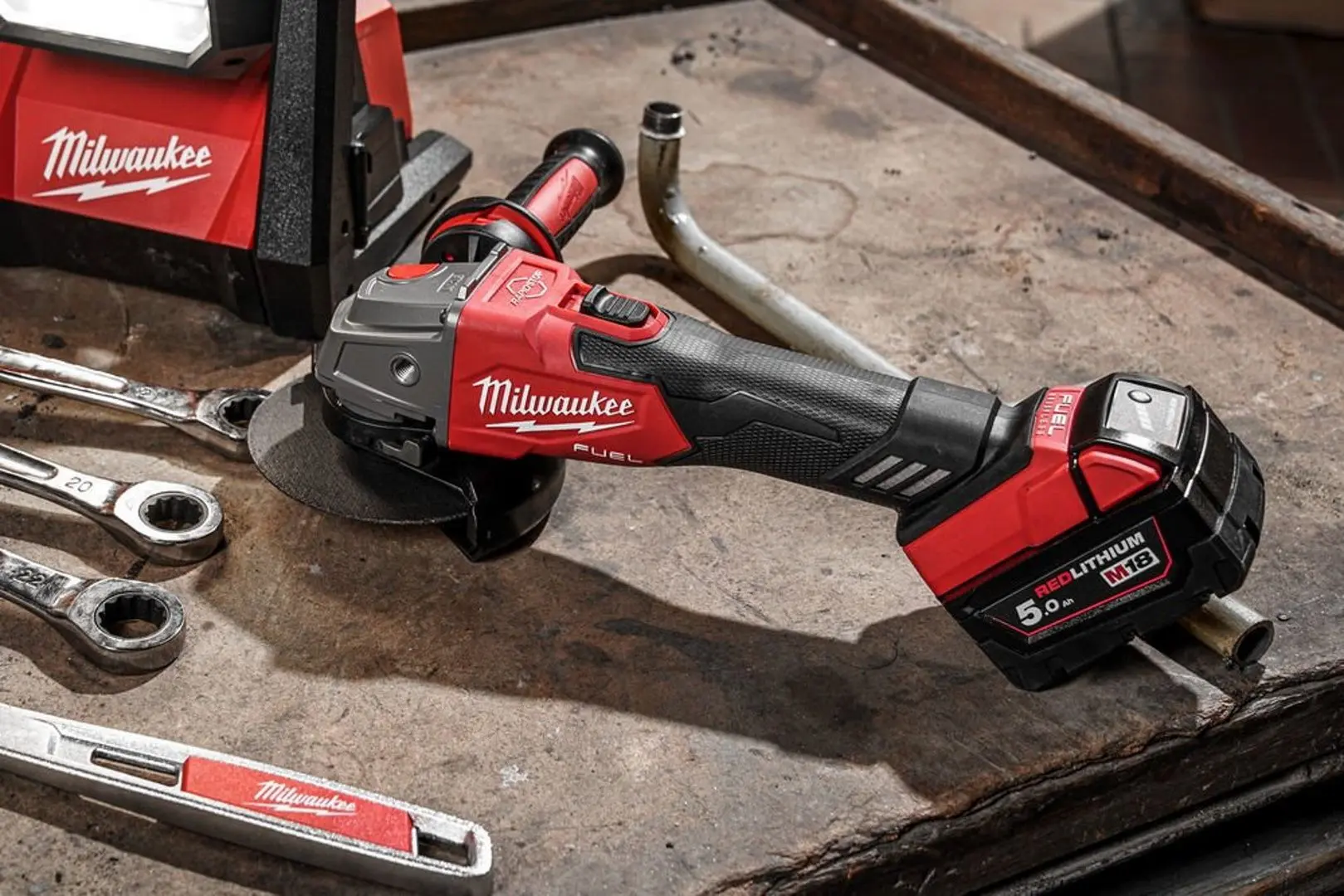 Masina de slefuit unghiulara cu acumulator Milwaukee M18FSAG125XB-O