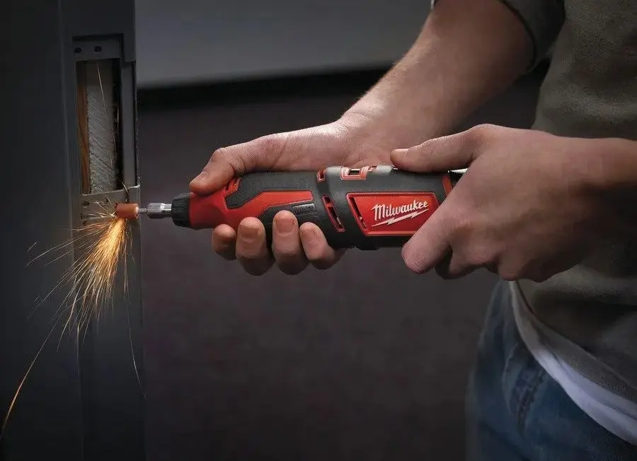 Аккумуляторный многофункциональный инструмент Milwaukee C12 RT-0 Solo - 4