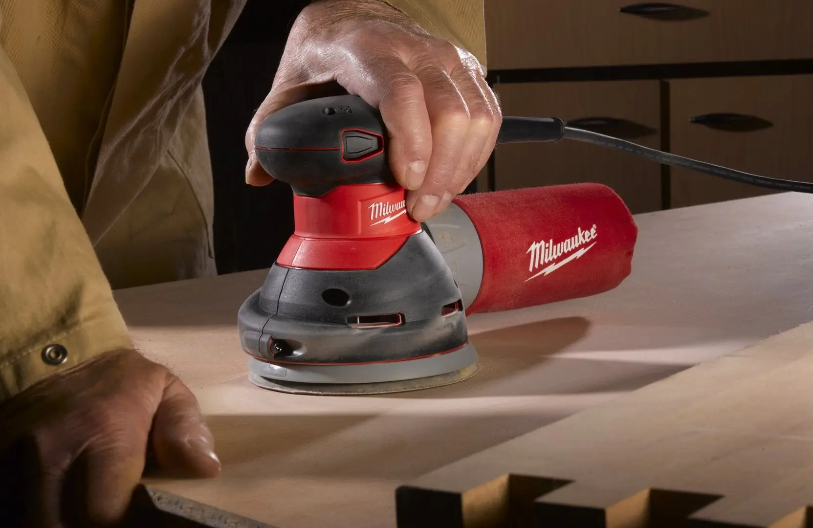 Masina de slefuit orbitala Milwaukee ROS 125E