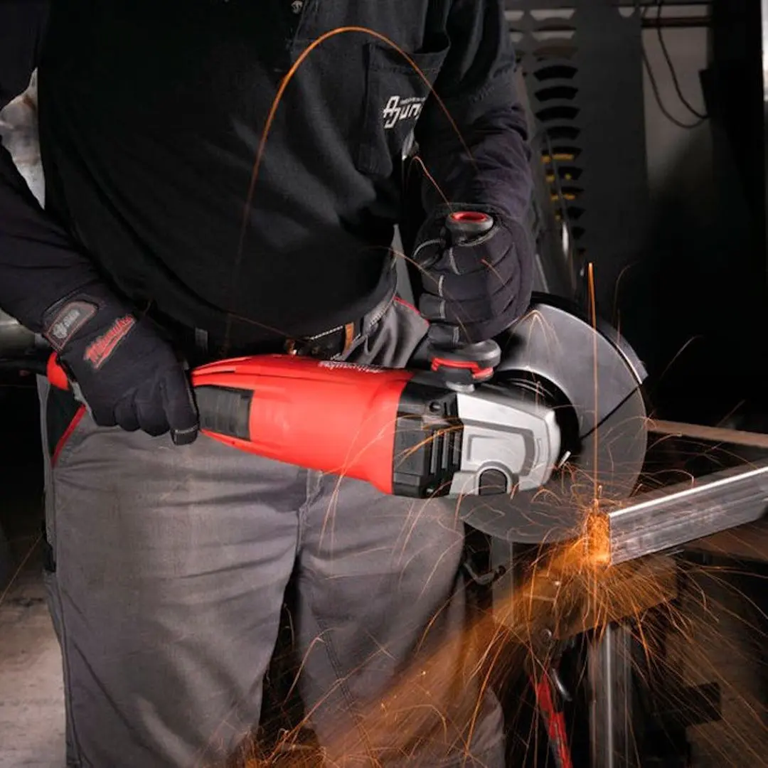 Masina de slefuit unghiulara Milwaukee AGV 22-230 E