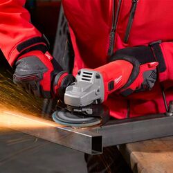 Masina de slefuit unghiulara Milwaukee AGV10-125EK Thumb