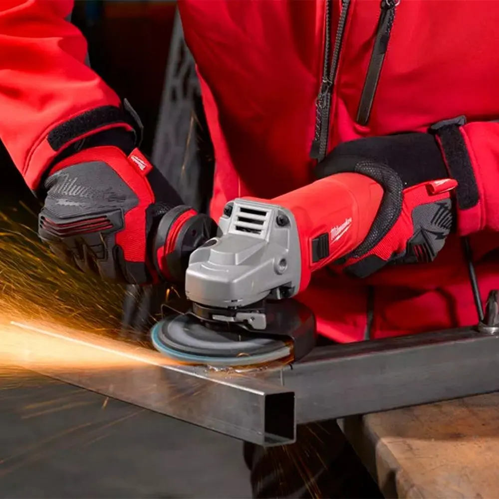 Masina de slefuit unghiulara Milwaukee AGV10-125EK