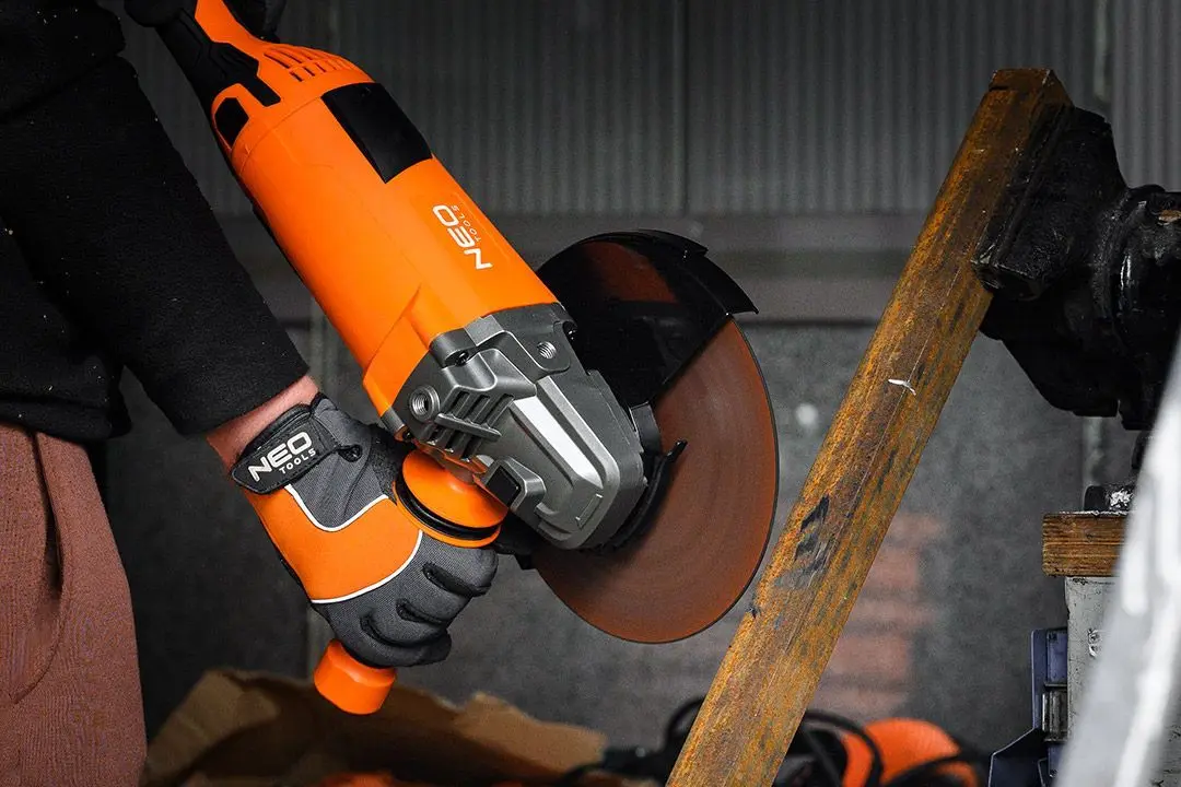 Polizor unghiular Neo Tools 04-715