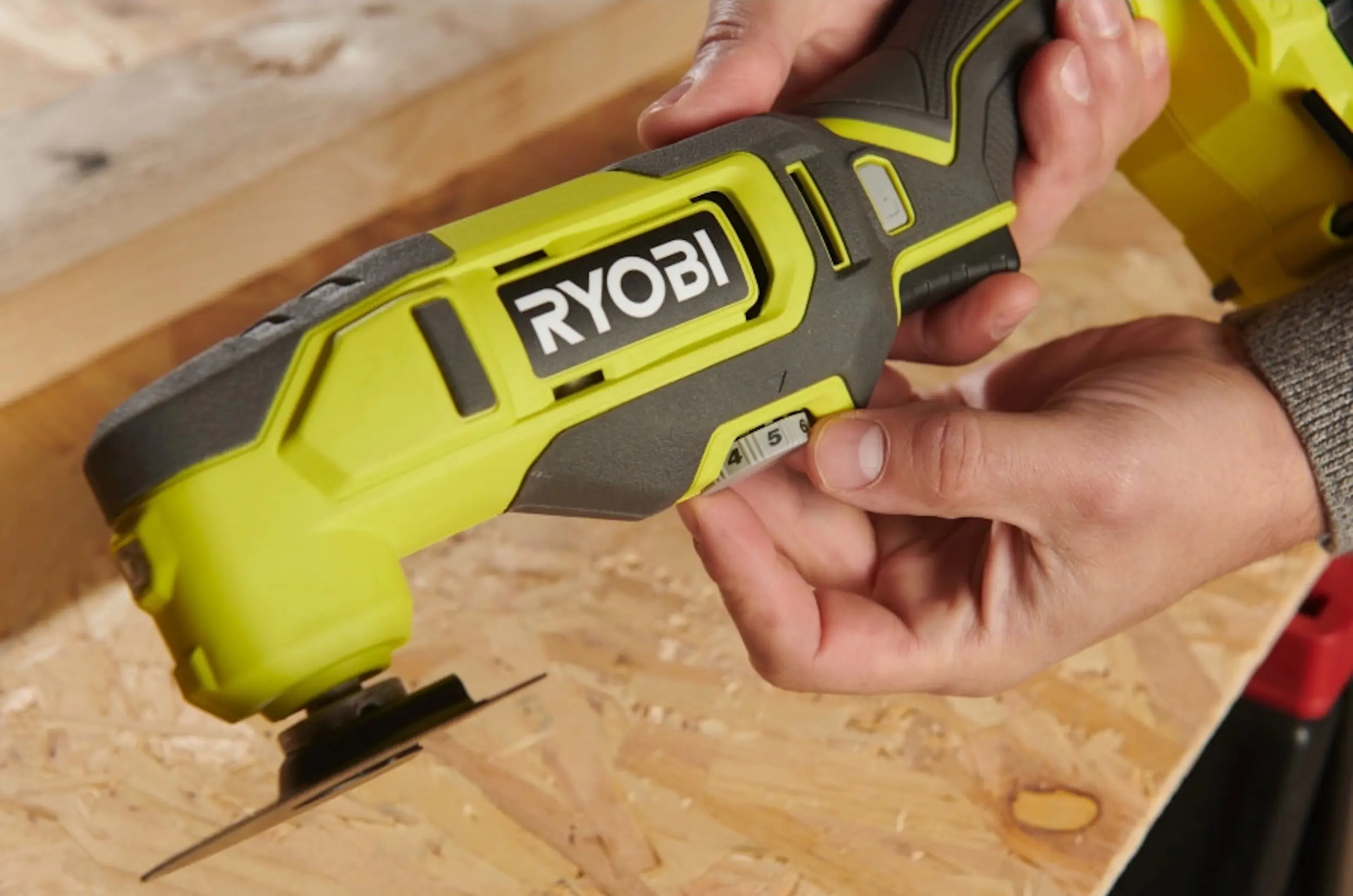 Аккумуляторный реноватор Ryobi RMT18-0 (5133005346) - 5