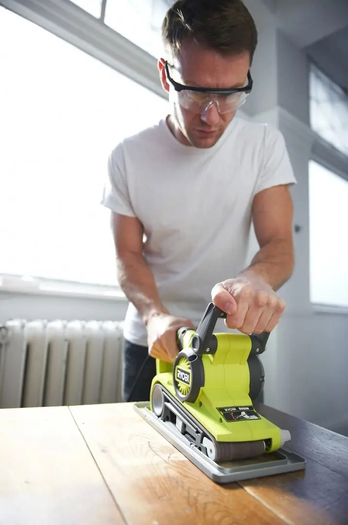 Masina de slefuit Ryobi EBS800V