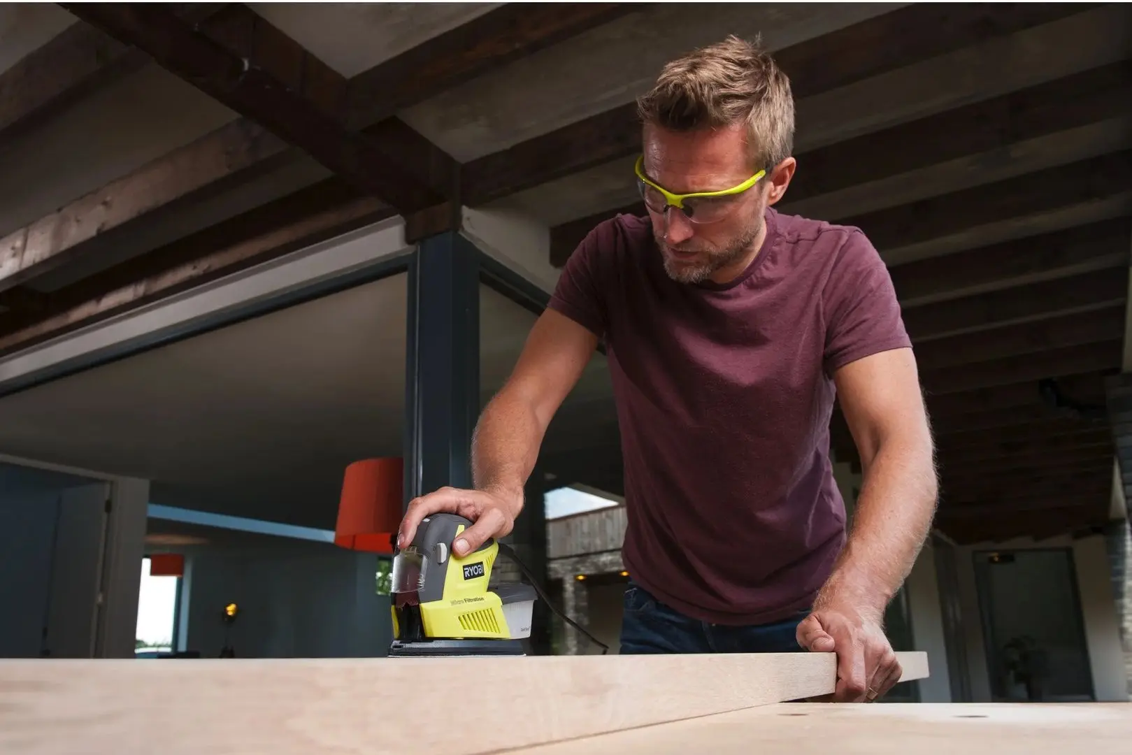 Masina de slefuit cu vibratii Ryobi RMS180-S