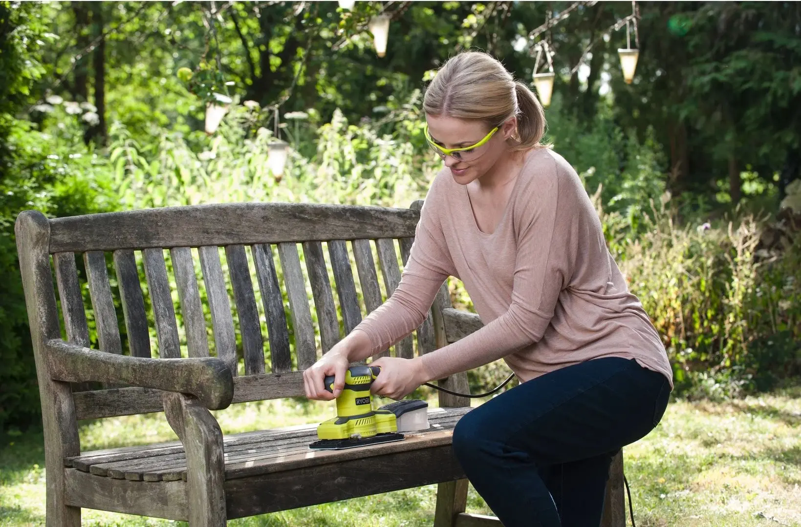 Masina de slefuit cu vibratii Ryobi RSS280-S