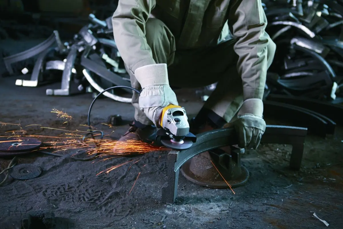 Угловая шлифмашина Stanley SGV115 - 4