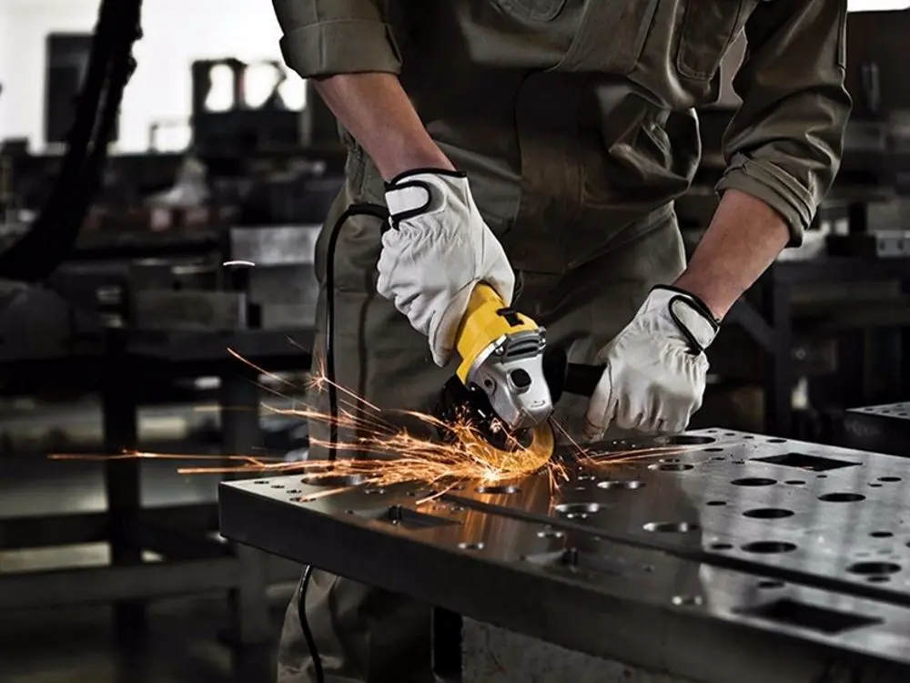 Polizor unghiular Stanley STGS7125 - 3