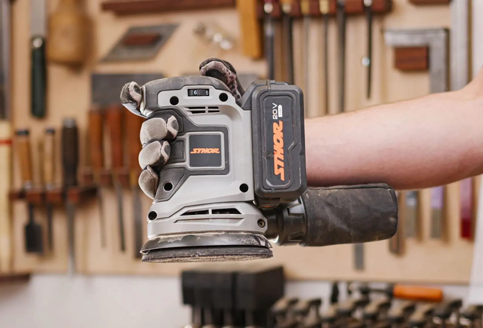 Masina de slefuit orbitala Sthor 78143