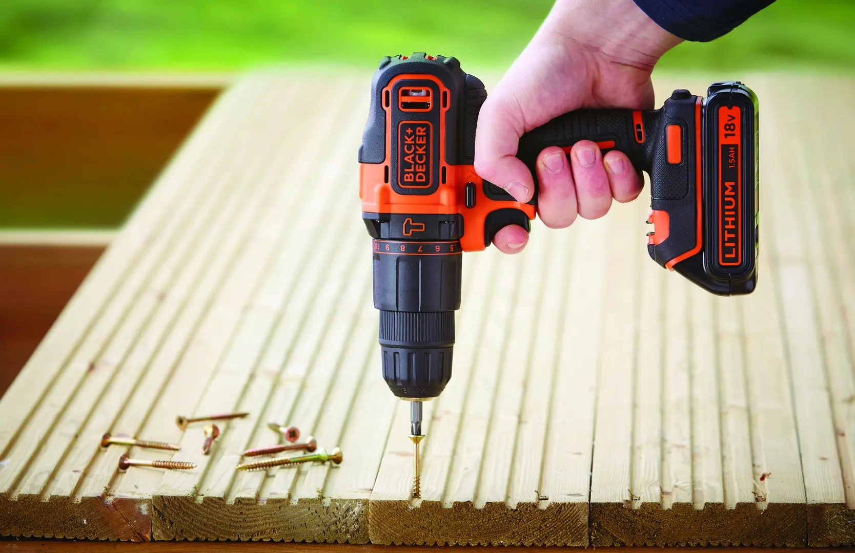 Masina de gaurit si insurubat cu percutie Black&Decker BDCHD18KB