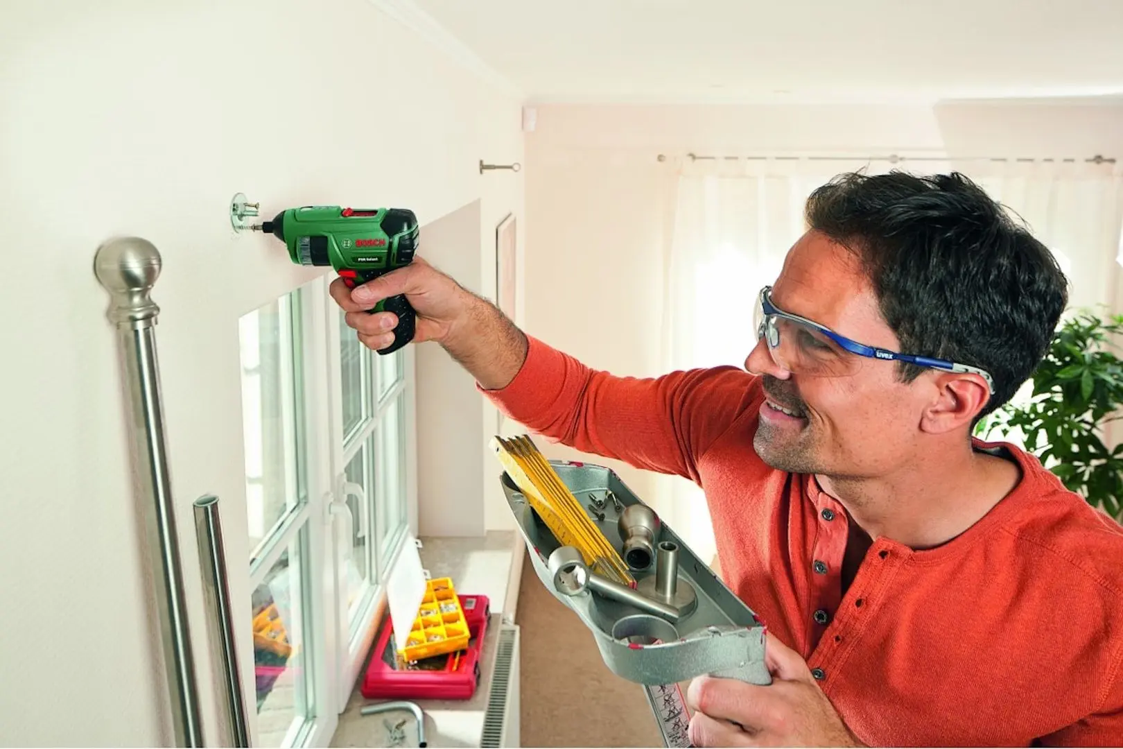 Аккумуляторный шуруповерт Bosch PSR Select Micro USB