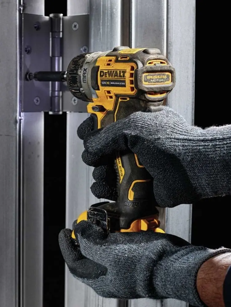 Masina de insurubat Dewalt DCF601D2