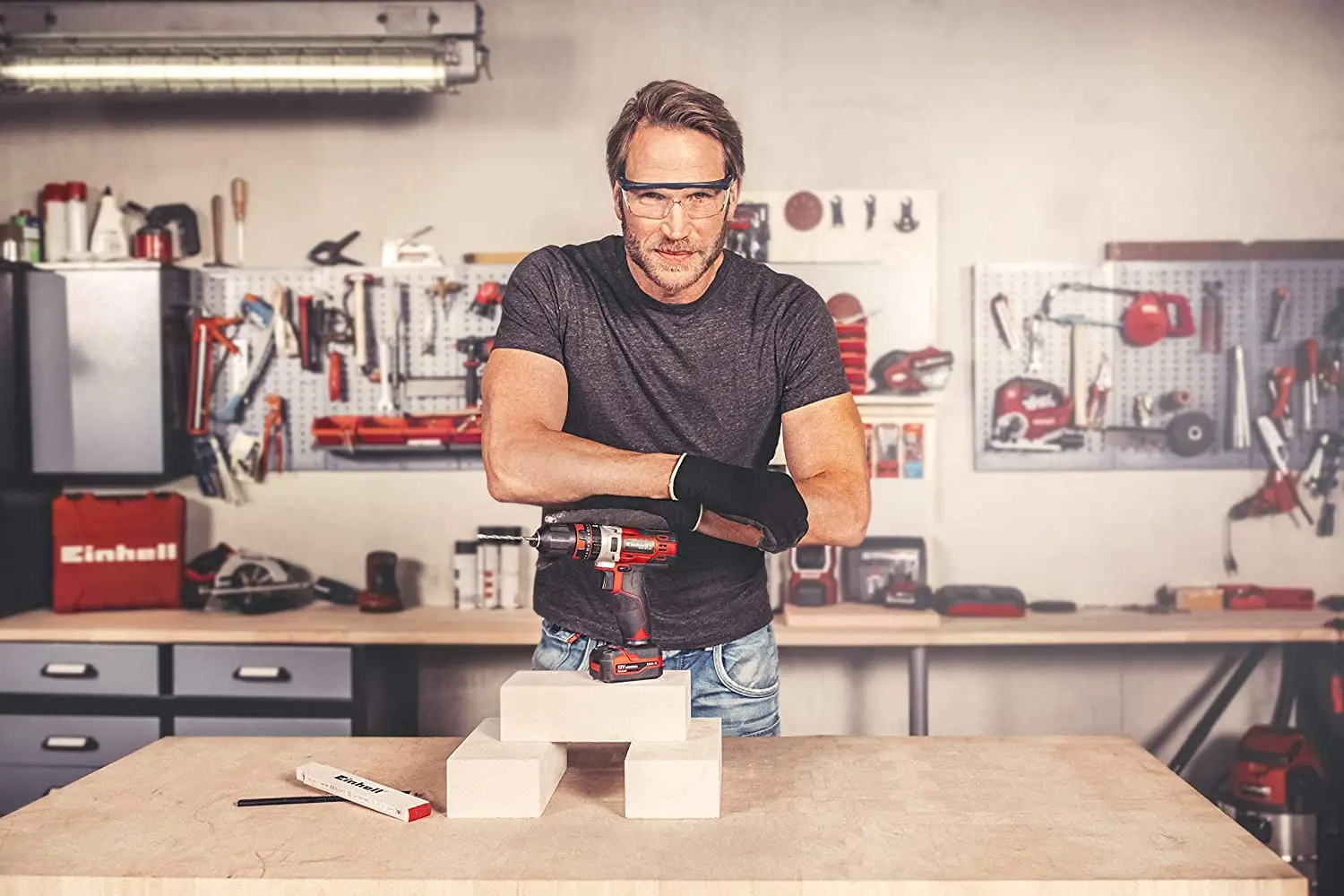 Masina de gaurit si insurubat cu acumulator Einhell TE-CD 12/1 Li