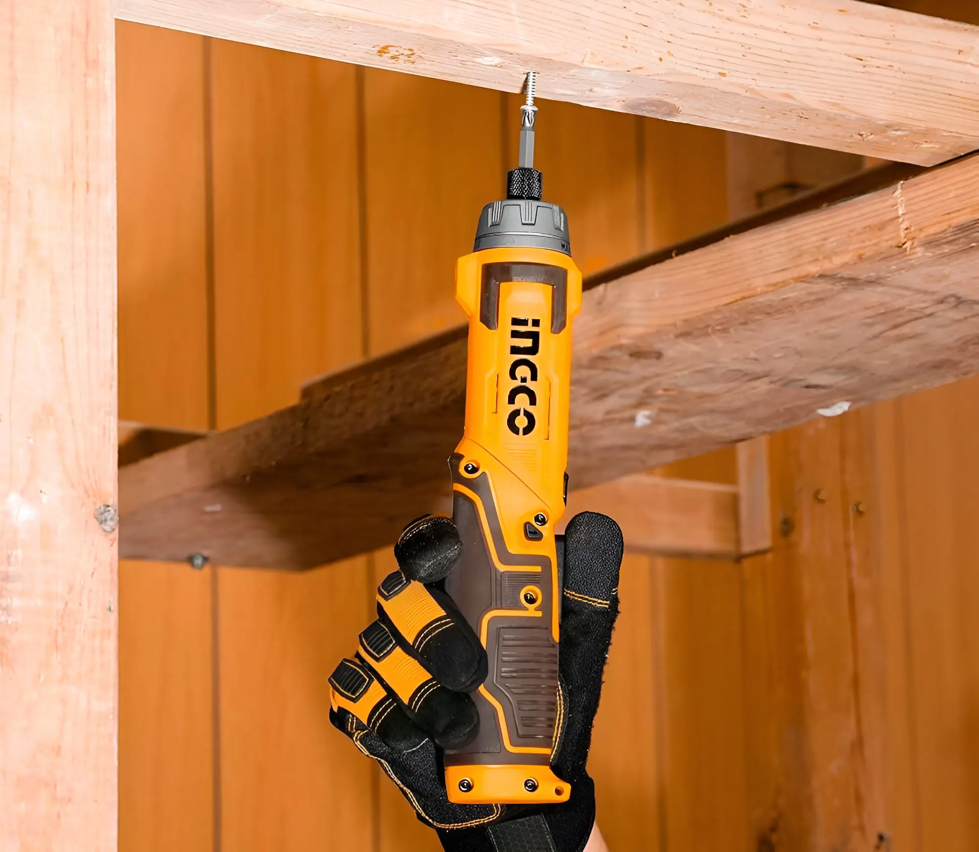 Аккумуляторная отвертка Ingco CSDLI08025