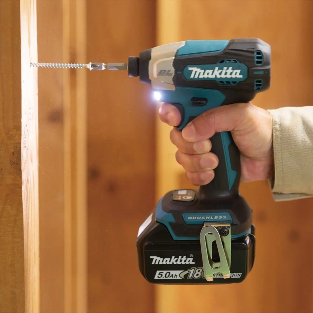 Аккумуляторный ударный шуруповерт Makita DTD157Z Solo