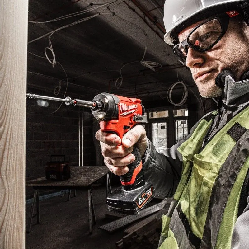 Аккумуляторный ударный шуруповерт Milwaukee M12 Fuel FID2-0 Solo