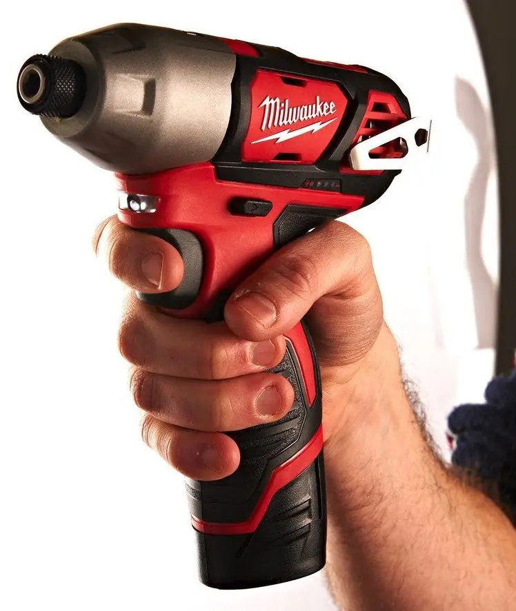 Masina de insurubat cu percutie cu acumulator Milwaukee M12 BID-202C